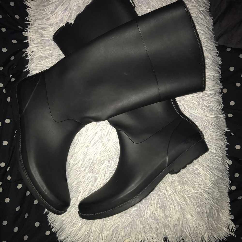 Women's Black Knee-High Boots
